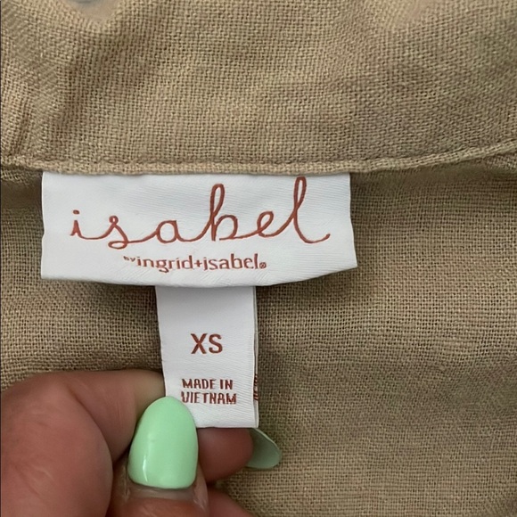 Isabel Tan Cap Sleeve Button Down Shirt - Picture 2 of 3